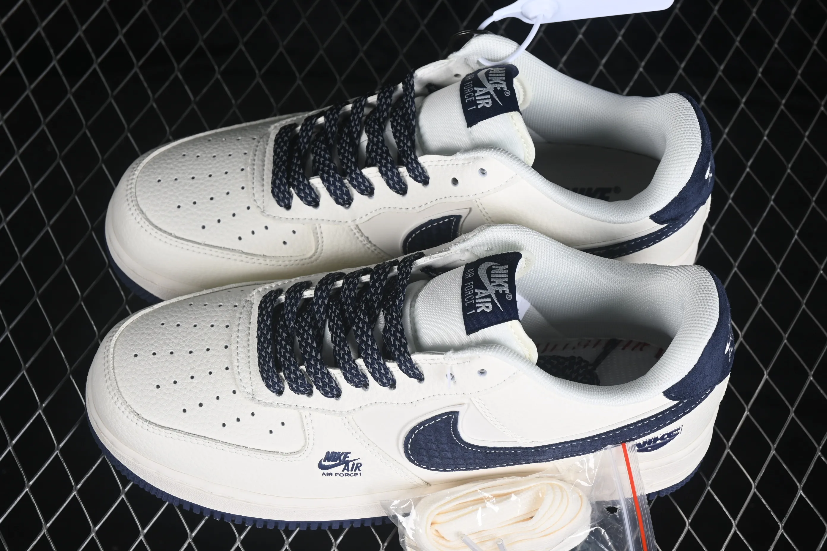 All categories Nk Air Force 1 Air Force series Nk Air Force 1 Low Air Force low-top Nike Air Force 1'07 Low joint model Air Force 1 low-top casual sneakers DN9688-108